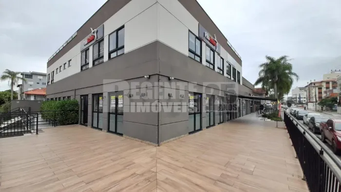 Loja comercial 80m² em Canasvieiras