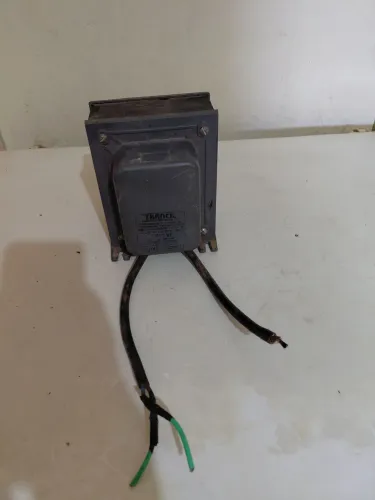 Vendo ou troco Transformador 110para 220