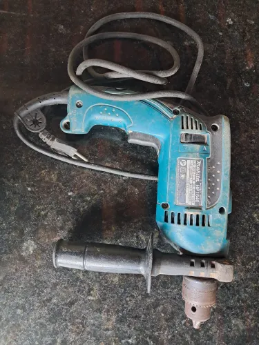 furadeira makita 680w