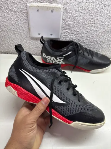 Chuteira penalty max500 futsal