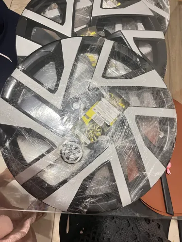 Vendo calotas 5 furos nova