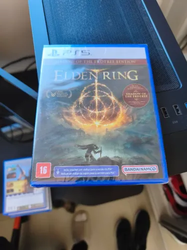 Elden Ring ps5 Usado com código da expansão( não usei).