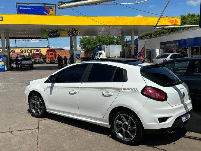 Fiat Bravo Sporting 1.8 Flex 16V 5P 2016