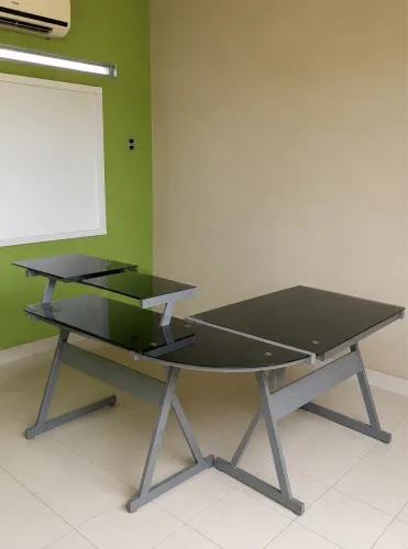 Mesa de escritório de vidro
