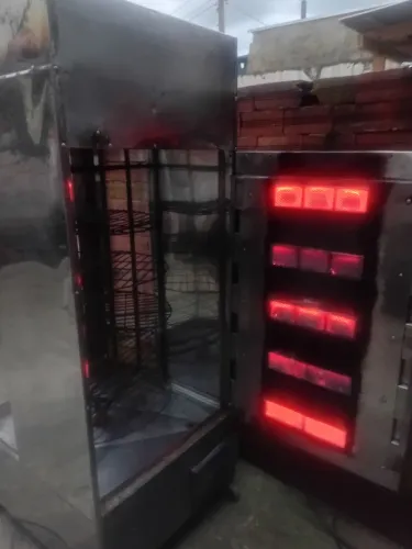Máquina de assar carne
