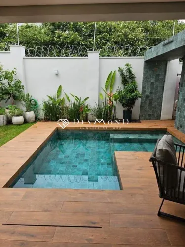 Sobrado de Luxo com 4 Suítes, Piscina Aquecida e Comodidades Exclusivas na Zona Leste
