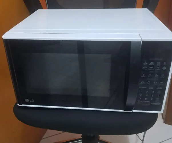 Micro-ondas LG MS3091BCA 220V