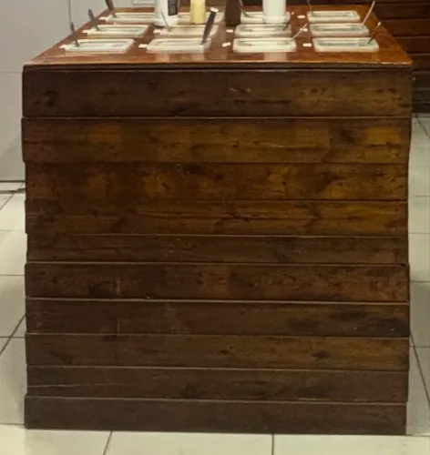 EXPOSITOR DE GULOSEIMAS - Sorveteria / Açaiteria