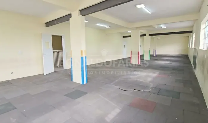 Prédio comercial para locação no Parque Residencial Cocaia - São Paulo