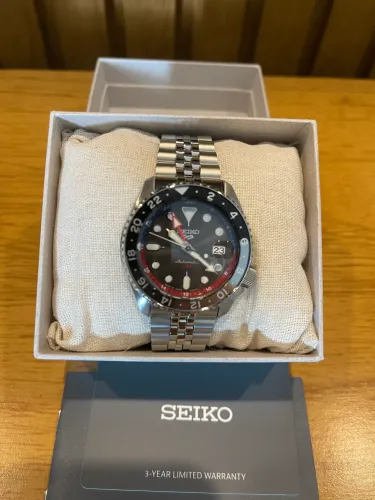 Relógio Seiko 5 Sports GMT Novo