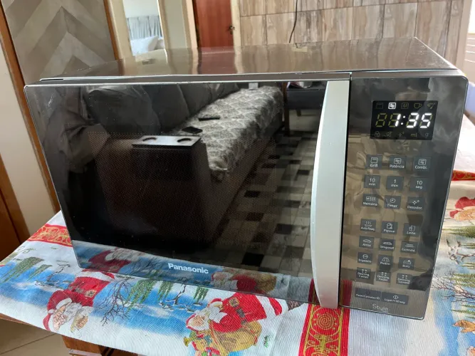Microondas Panasonic 30Lts C/ Dourador