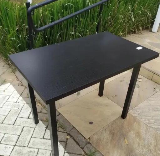 Mesa Impermeável Preta com 80cm x 60cm