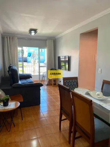 Apartamento à Venda com 2 Dormitórios e Sacada Próximo à Av. Senador Vergueiro