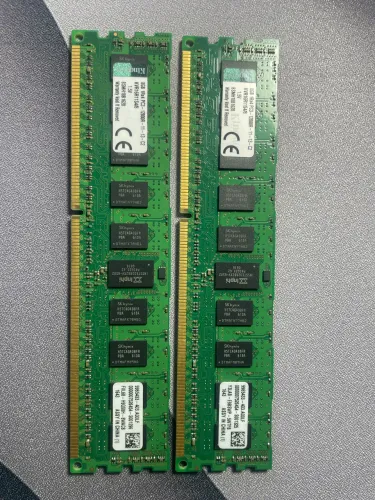 2x pentes 8Gb DDR3 ECC para xeon 1600Mhz