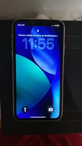 iPhone 11 + carregador por indução