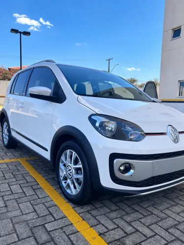 Volkswagen Up! Cross 1.0 TSI Total Flex 12V 5P 2017