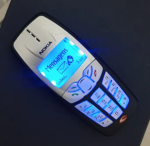 Nokia 2220 celular antigo RELIQUIA LED azul só coleção 