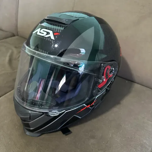 Capacete ASX com lente móvel escura 