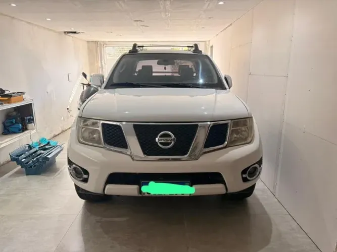 Nissan Frontier SL CD 4X4 2.5tb Diesel AUT 2014