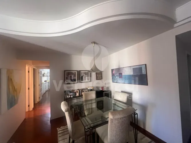 Apartamento com 3 Dormitórios, Varanda, 4 Banheiros, 2 Vagas no Cambuí, Campinas/SP