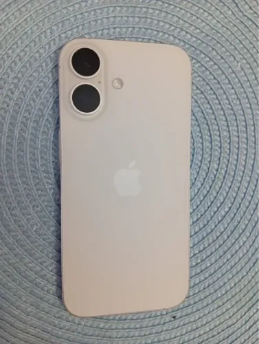 iPhone 16