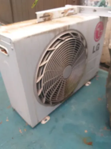 Vendo um ar condicionado da lg usado de mil 9000 mil betus com gás r22