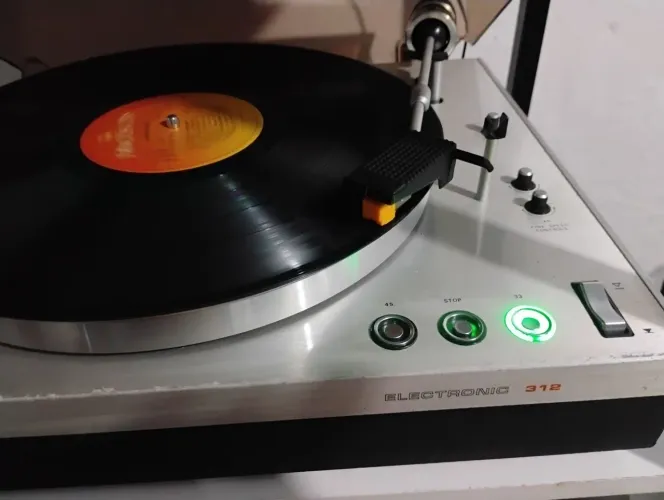 Toca discos Philips ga 312 holandês 