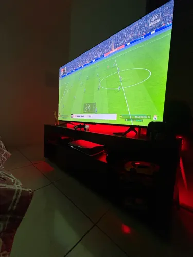 TV 65 4K + PlayStation 5 + RackGamer