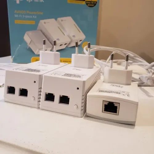 Repetidor de Sinal Wi Fi Kit Powerline Wi-Fi TP-Link AV600 TL-WPA4220 3 Adaptadores