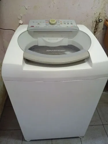 Máquina de lavar funcionando 11kg
