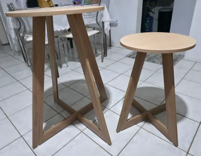 CONJUNTO DE MESAS EM MDF