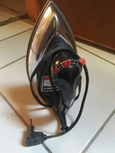 Ferro Black deck bom top
