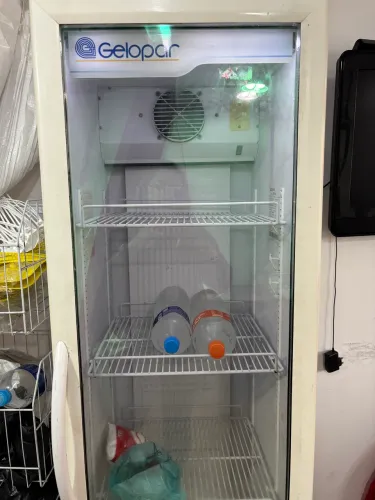 Geladeira slim gelopar
