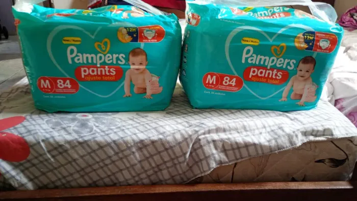 Fraldas da Pampers tamanho M