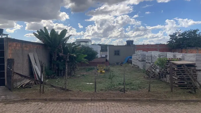 Lote/Terreno para venda possui 200 metros quadrados em Park Way - Brasília - Distrito Fede