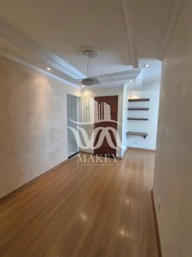 Apartamento amplo de 2 dormitório para locação no 3° andar, 50m² no Condomínio Residencial