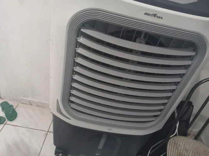 Climatizaror Britânia BCL70 (SEMI NOVO)