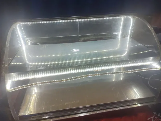 Vendo estufa fria com placas de gelo reutilizável