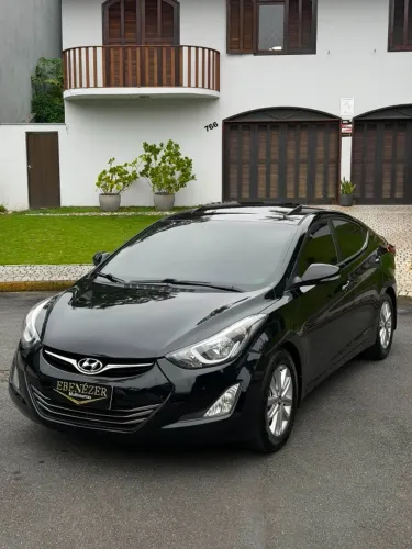Hyundai Elantra GLS 2.0 16V Flex Aut. 2015