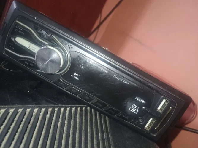 Rádio automotivo first opition 