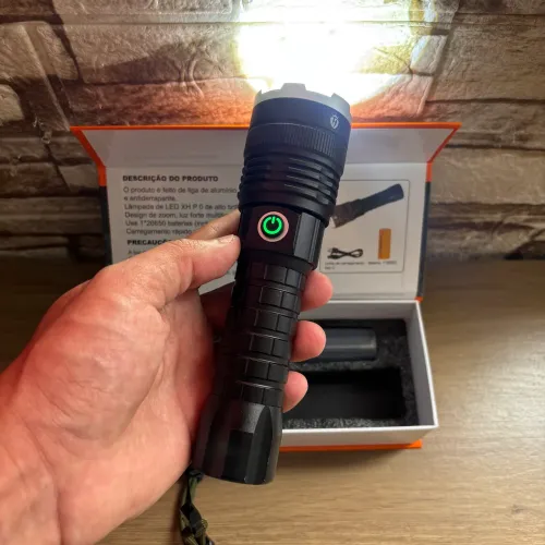 LANTERNA SUPER POTENTE 900 LUMENS