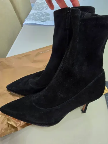 Bota de camurça stretch salto baixo animale