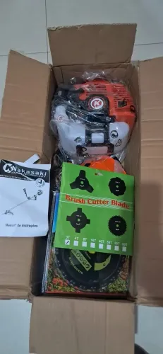 Roçadeira A Gasolina Profissional 2 Tempos 75cc 4x1 KNakasaki R$690,00 testa retirada.