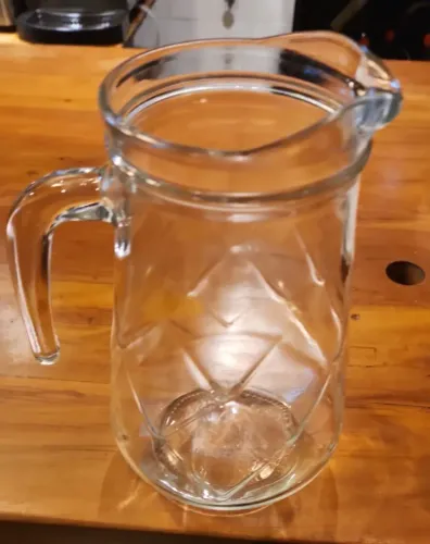 Combo de Taças Vinhos brancos e jarras sucos com 1,5L