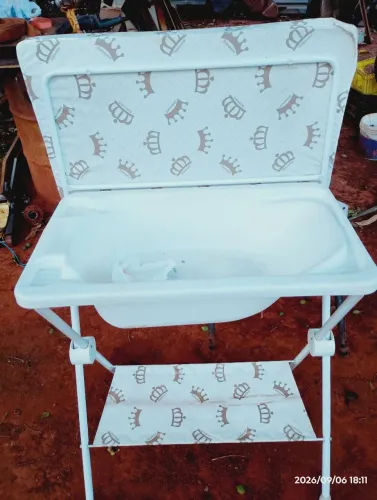 Vendo banheira cm suporte e trocador