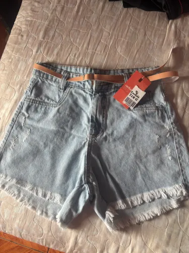 Short jeans