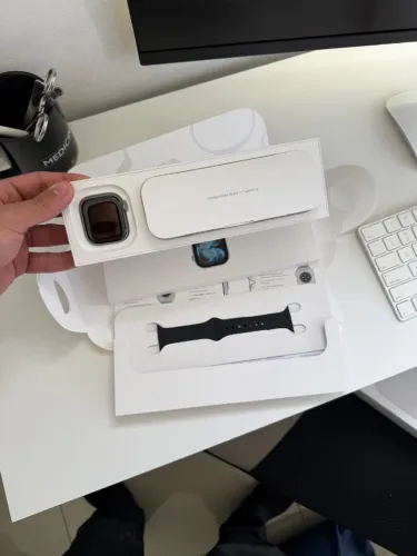Apple Watch Series 11 42MM (100% de bateria e Garantia Apple).