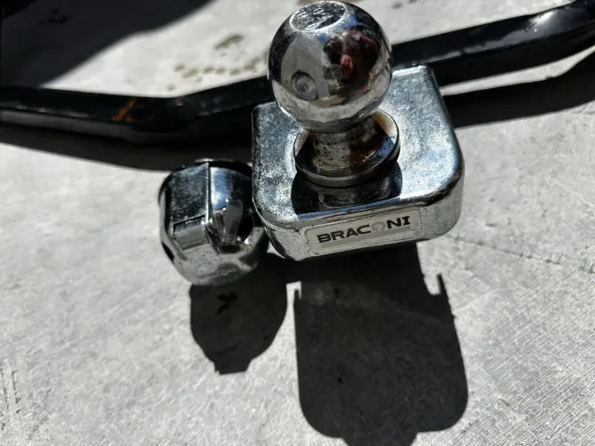 Vendo engate de reboque para Honda city do 2009 a 2015