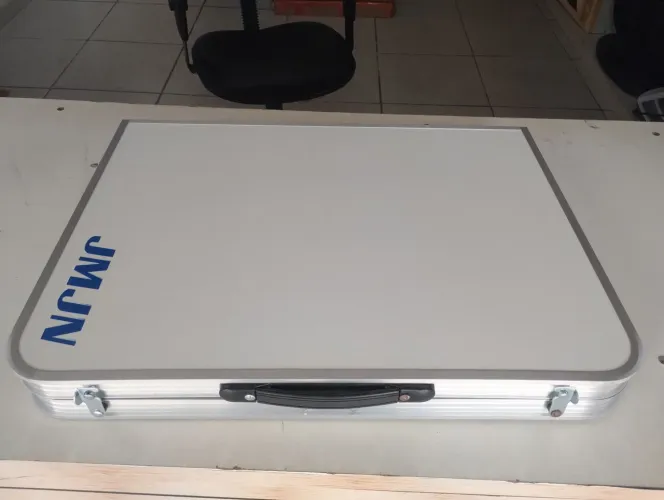 Mesa portátil Nova lacrado com dois acento