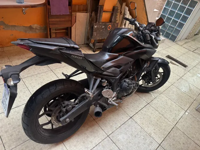 MT 03 em perfeito estado,